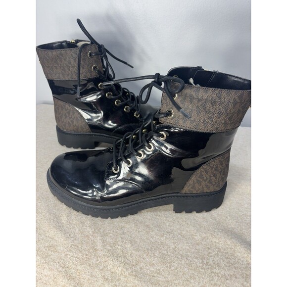MICHAEL KORS womens Aliatair Bootie classic combat black /brown size 9 - Picture 2 of 12